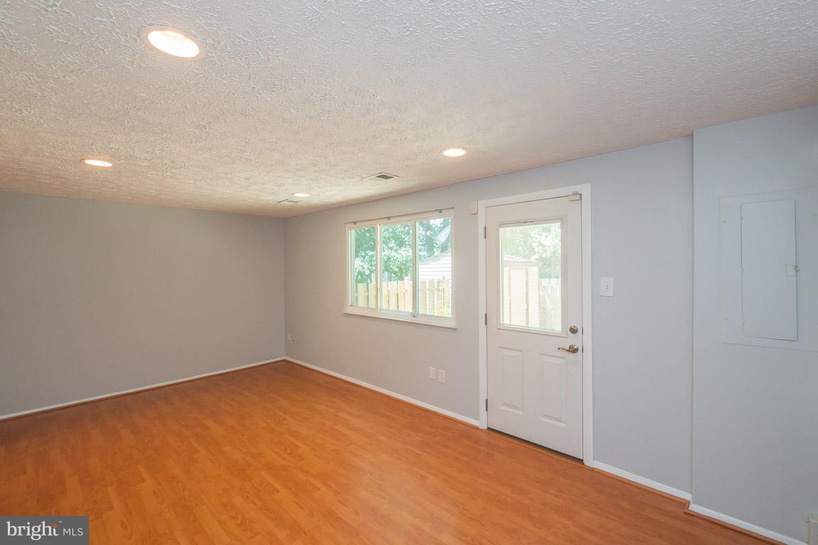 NEWINGTON FOREST - Residential