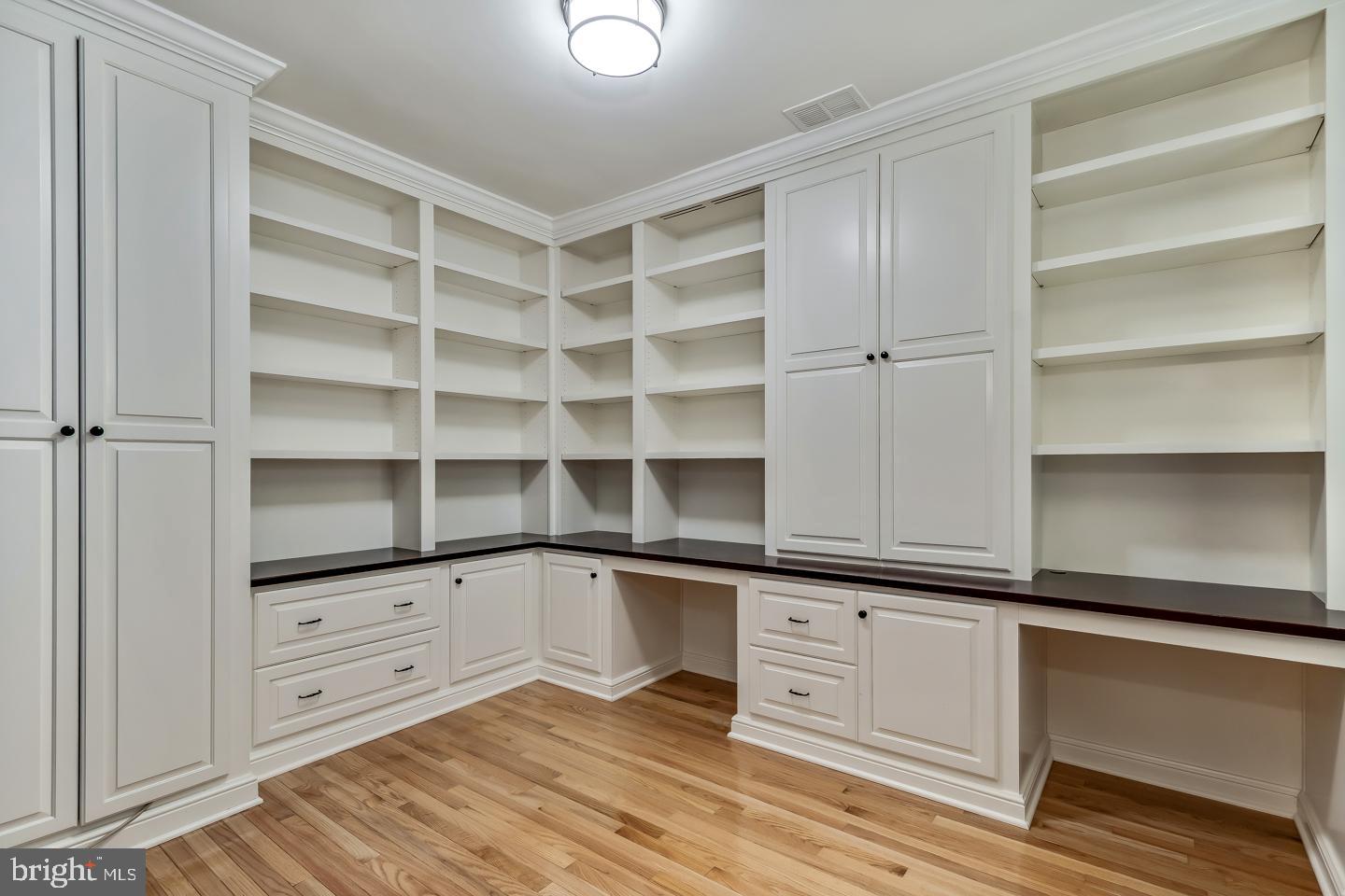 SPRING GARDEN - Residential