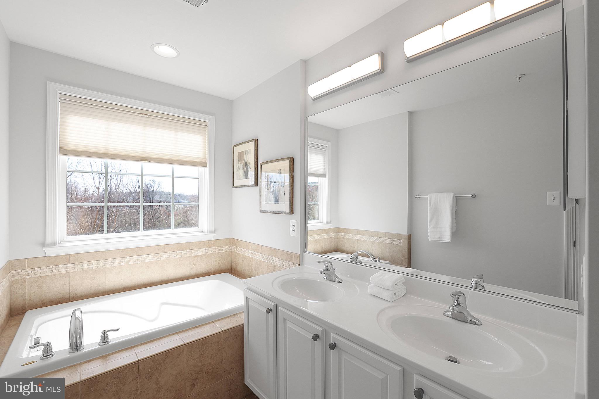 EMERSON - Residential