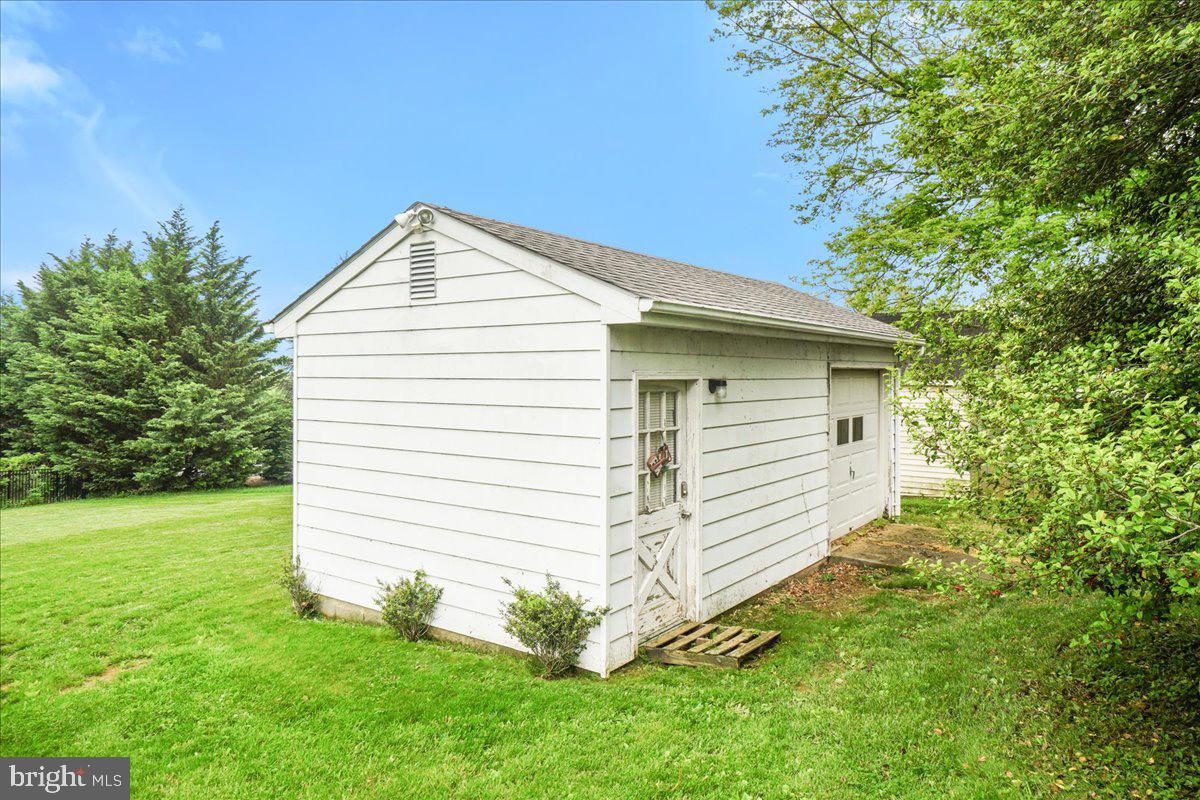 MYERSVILLE - Residential