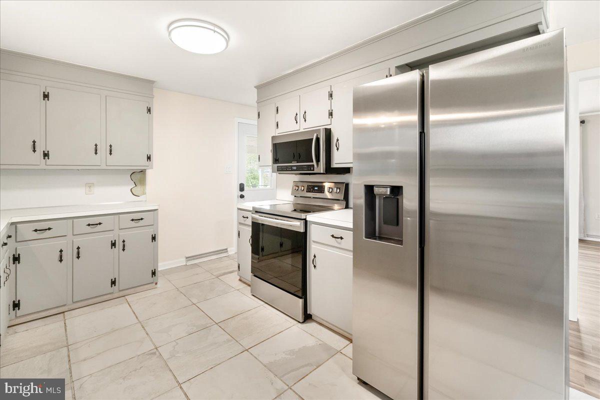 MYERSVILLE - Residential