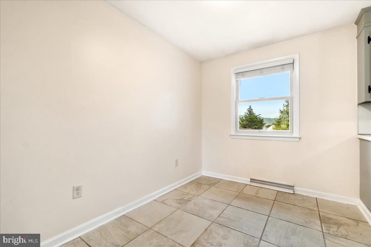 MYERSVILLE - Residential