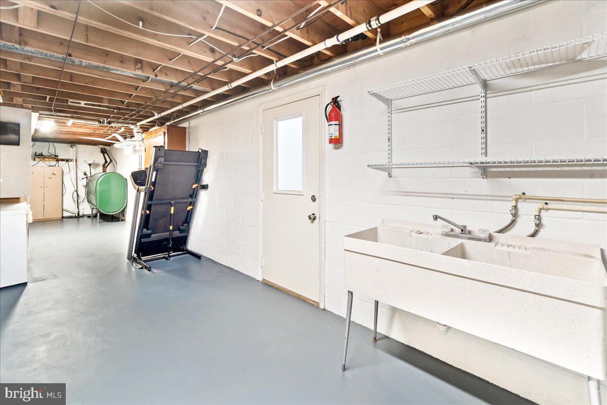 MYERSVILLE - Residential