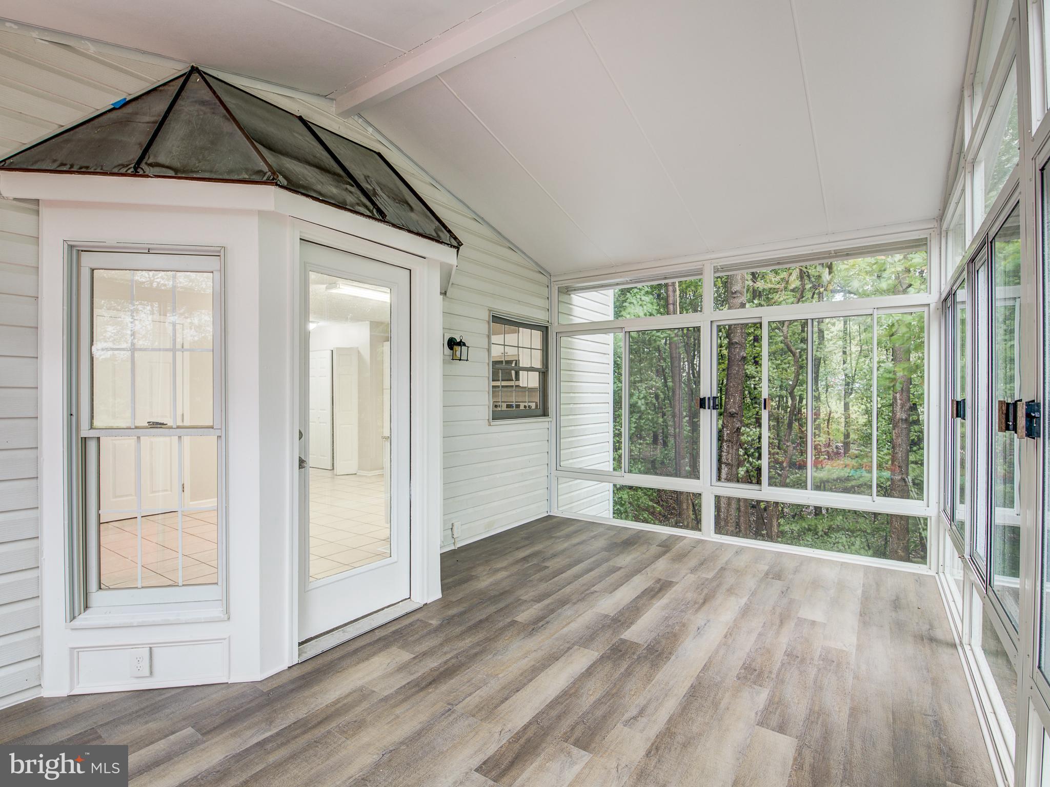 KINGS WOODS - Residential