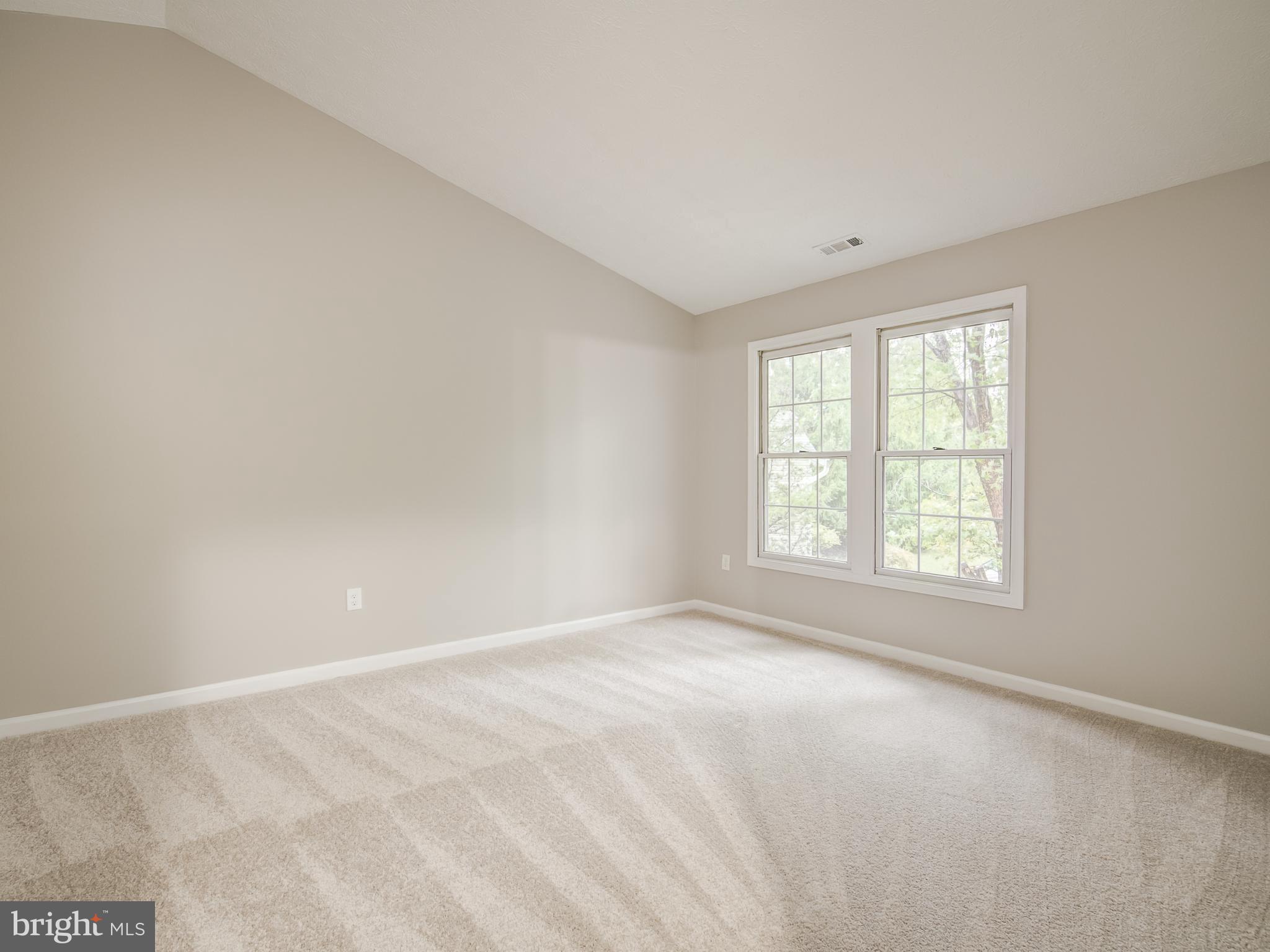 KINGS WOODS - Residential