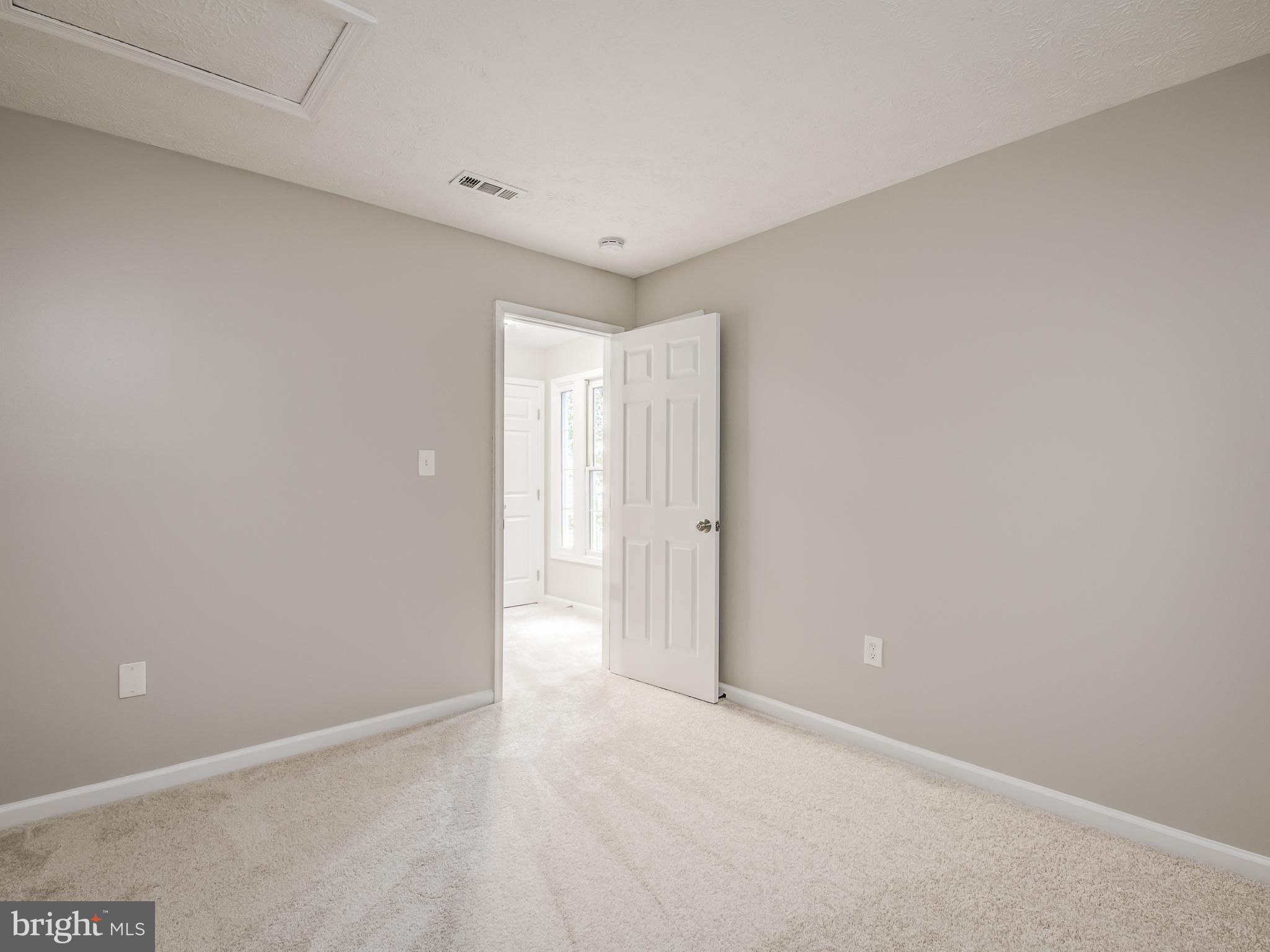 KINGS WOODS - Residential