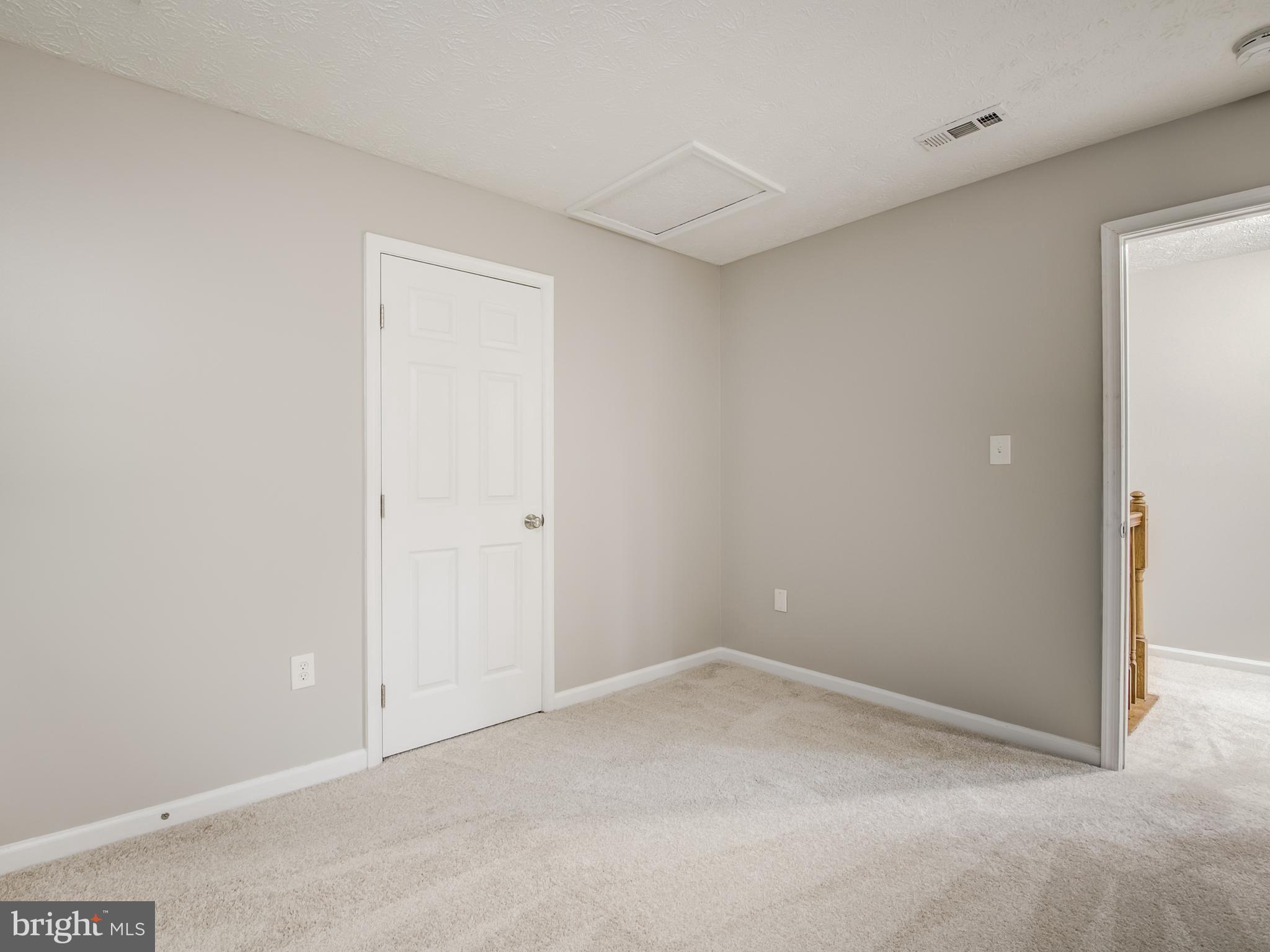 KINGS WOODS - Residential