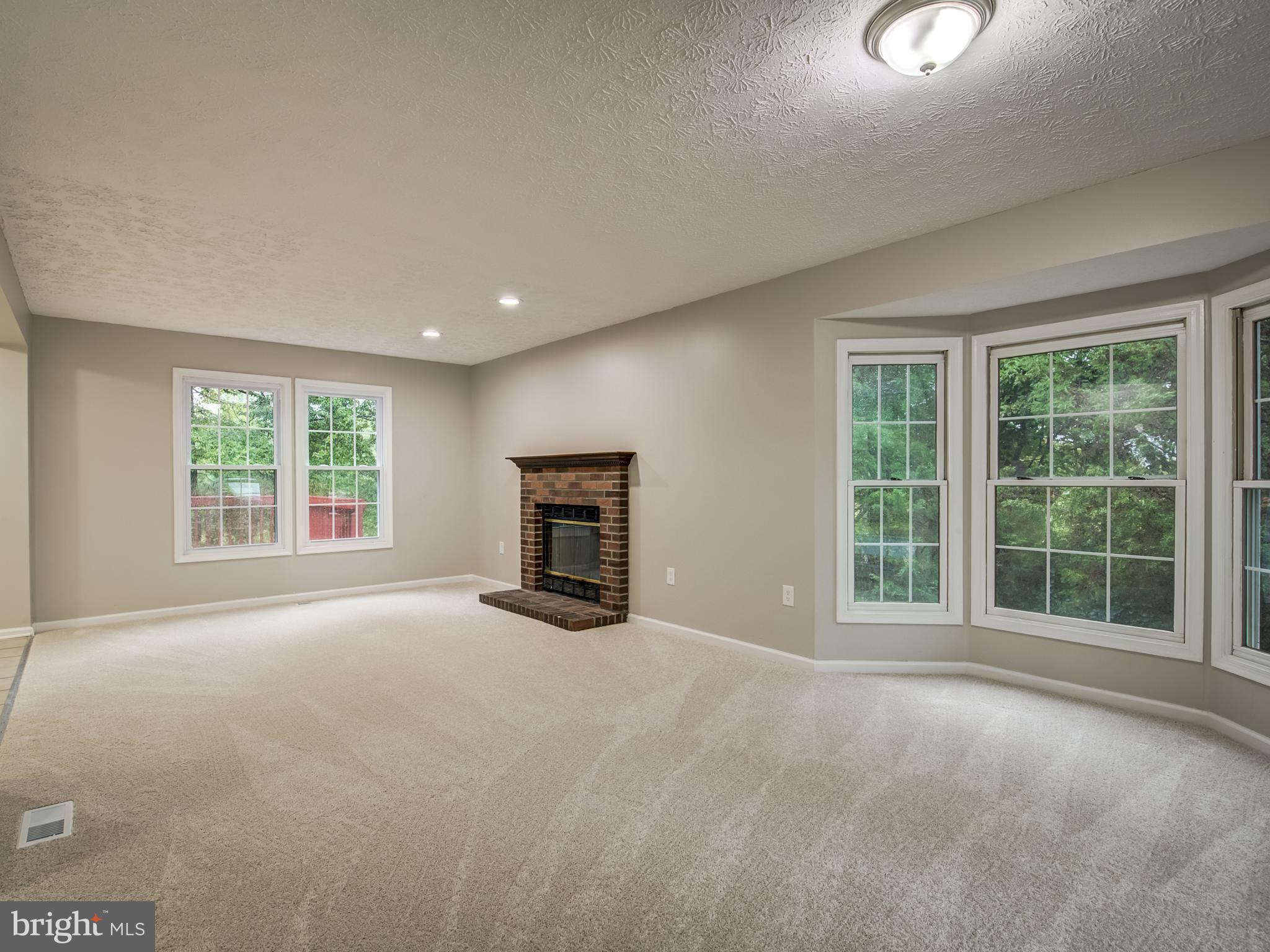 KINGS WOODS - Residential