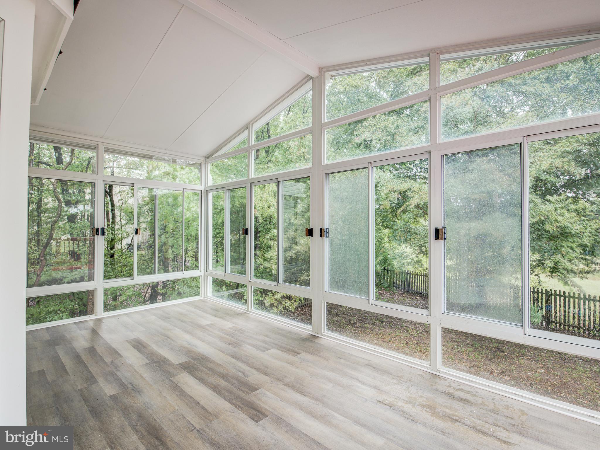 KINGS WOODS - Residential