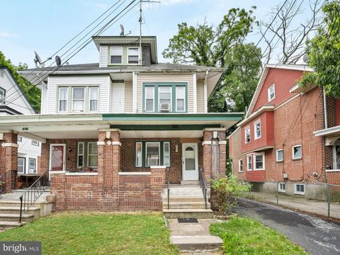 Townhouse For Sale - 318 Gardner Avenue<br/> TRENTON, NJ 08618