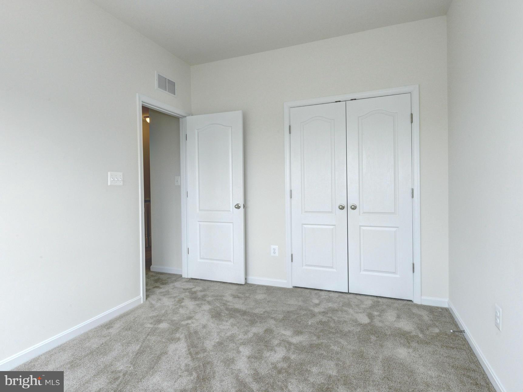 ADMIRALS LANDING - Residential