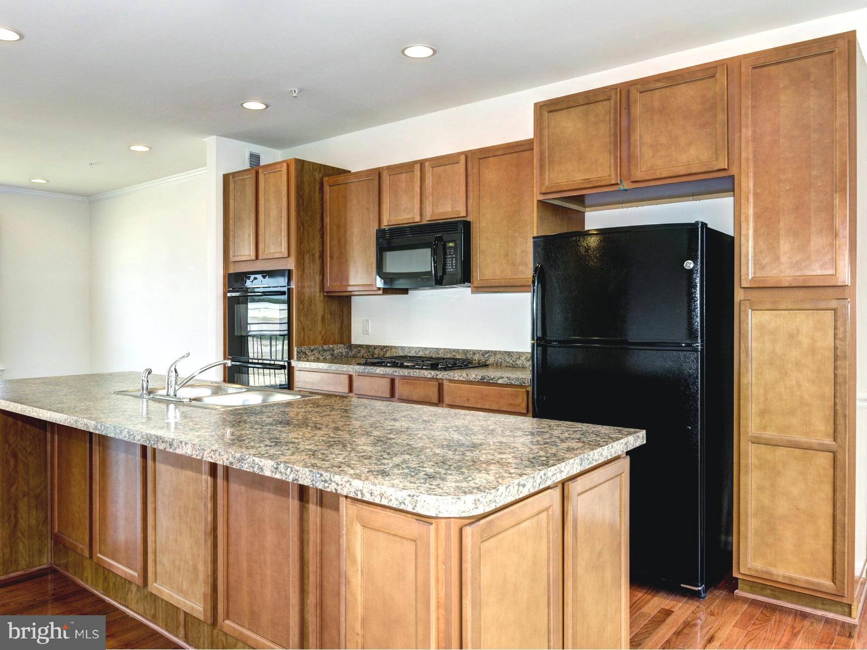 ADMIRALS LANDING - Residential