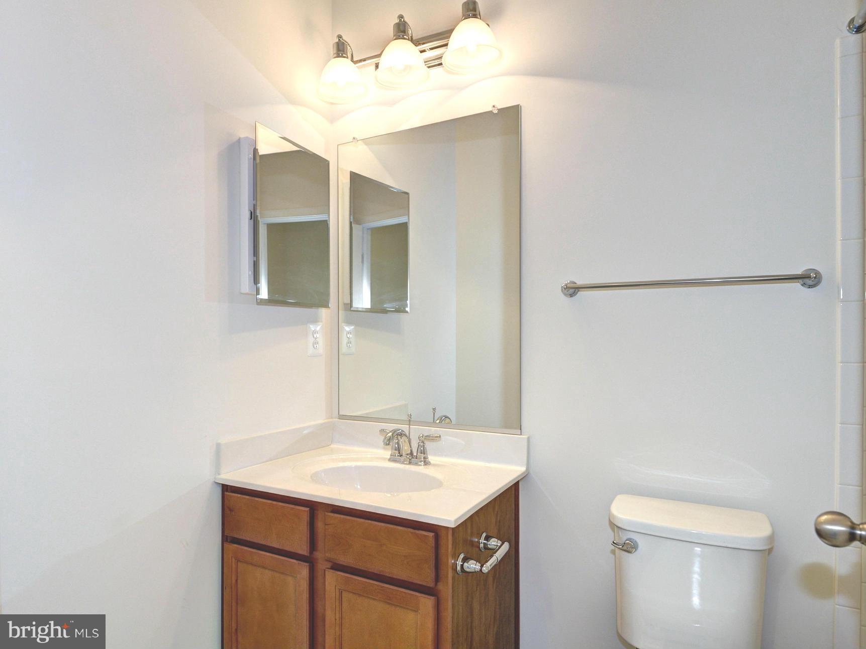 ADMIRALS LANDING - Residential