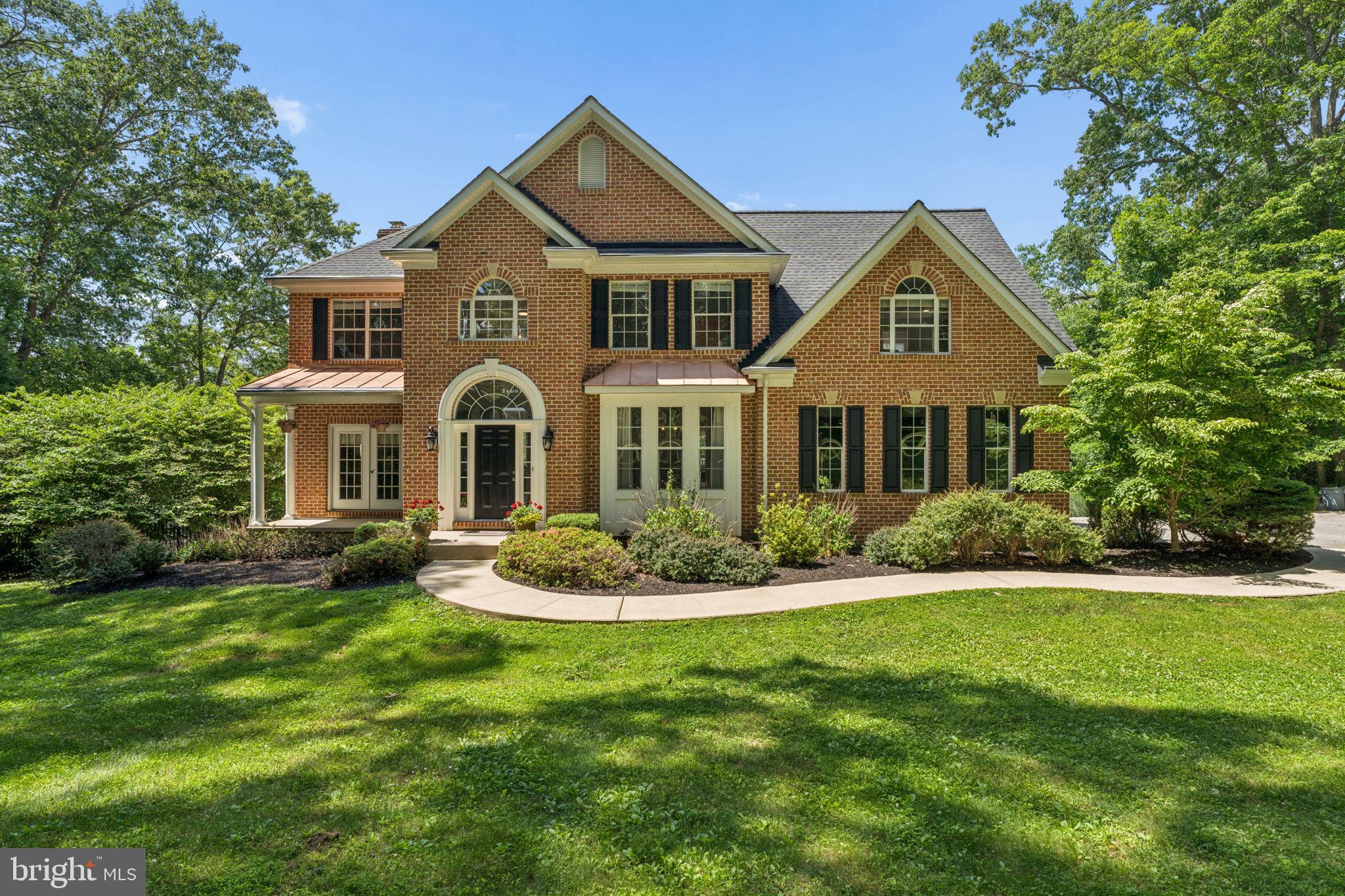 4 QUIET BROOK COURT