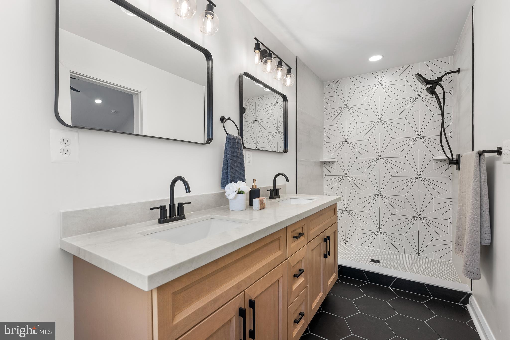 PINE VALLEY - Residential