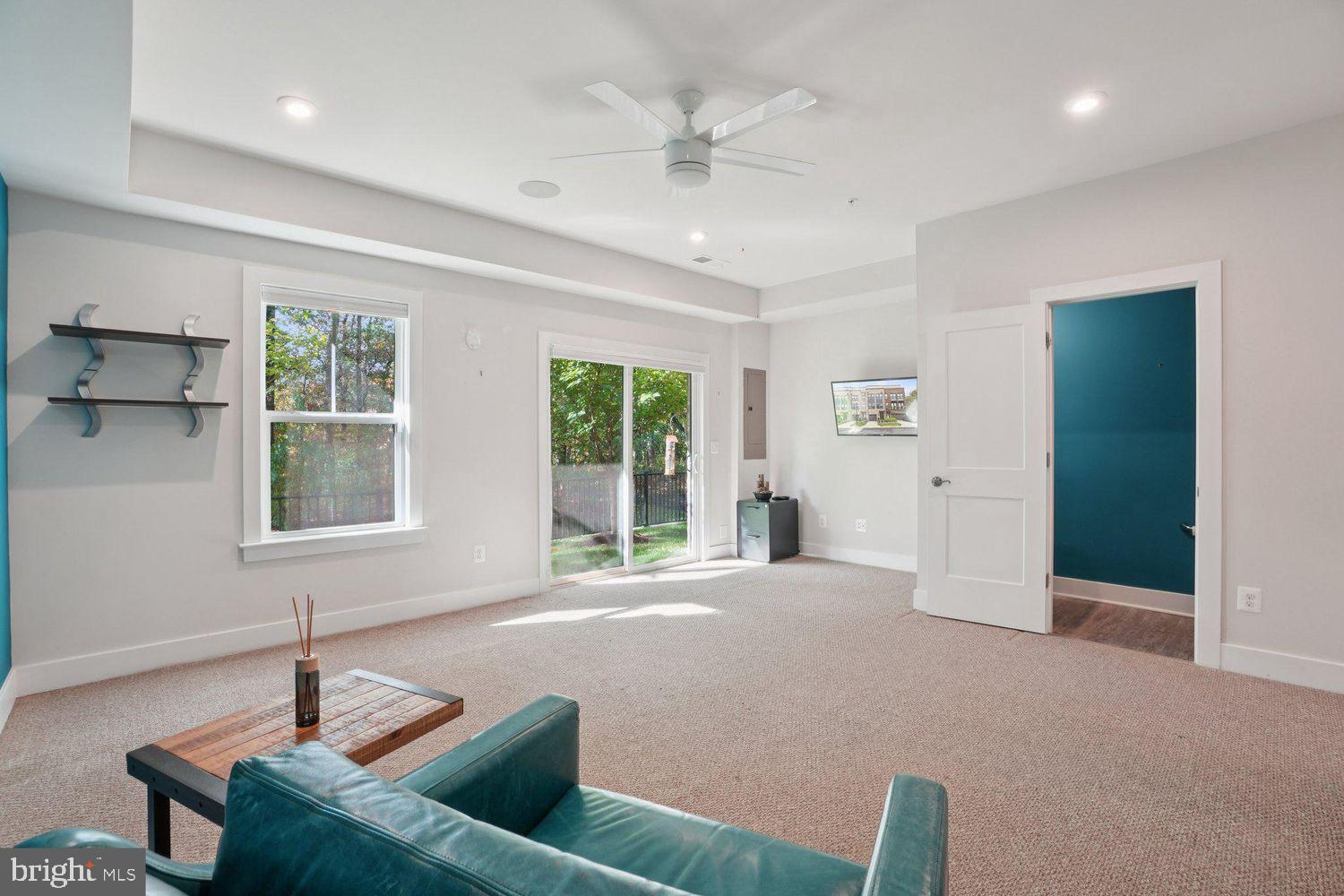 TALL OAKS - Residential Lease