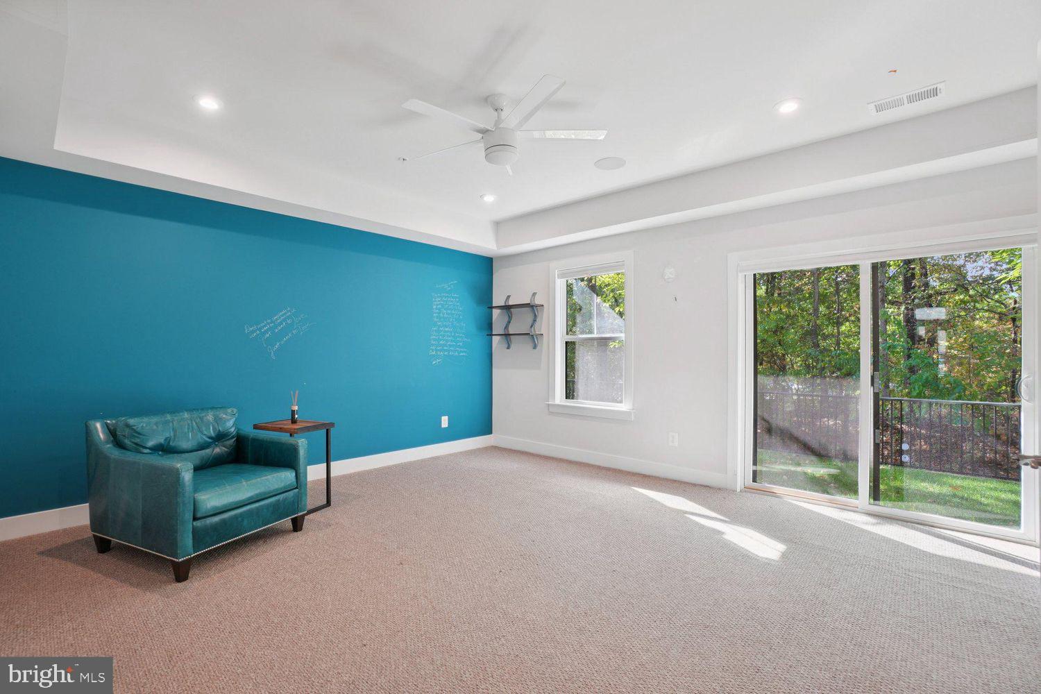 TALL OAKS - Residential Lease