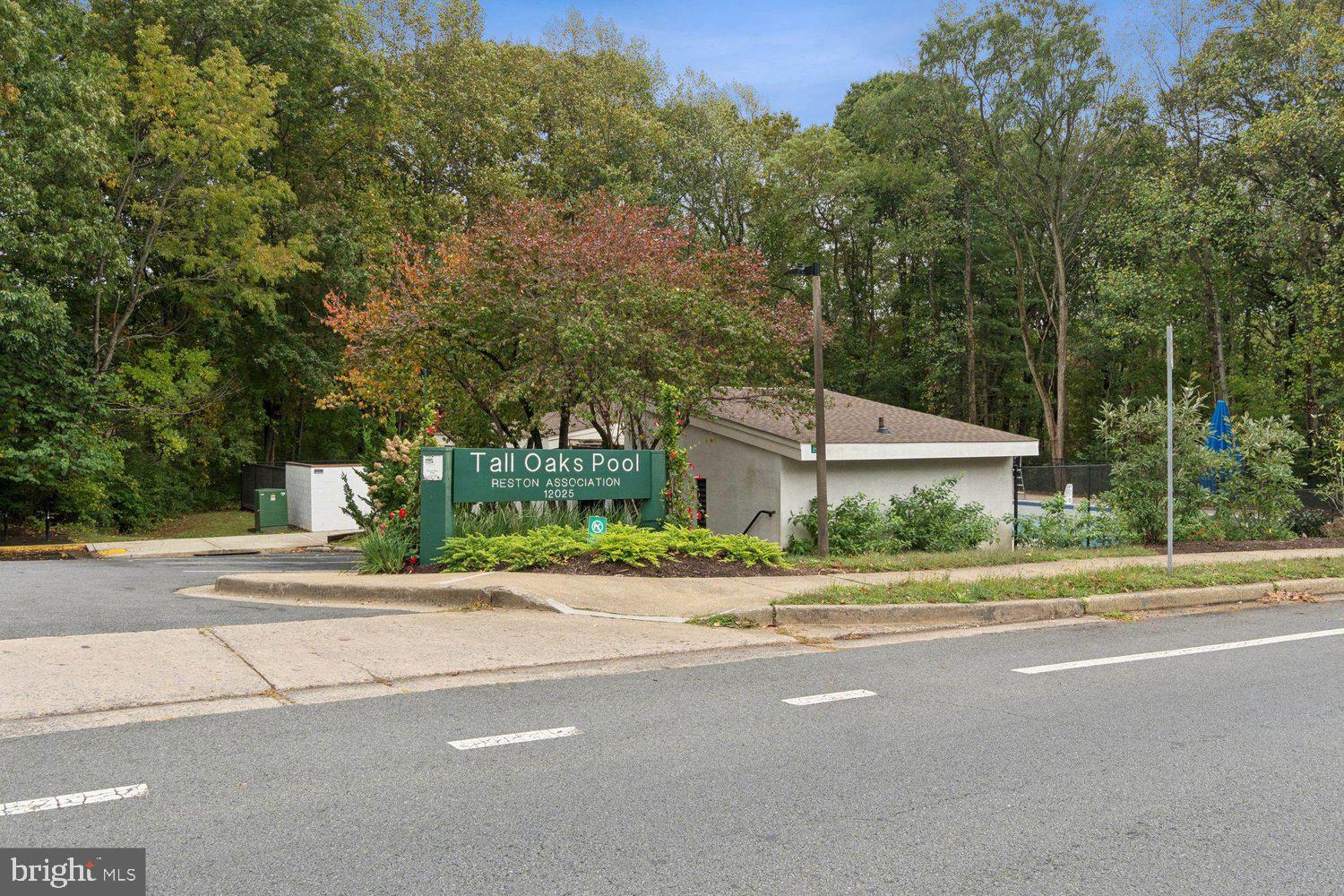 TALL OAKS - Residential Lease