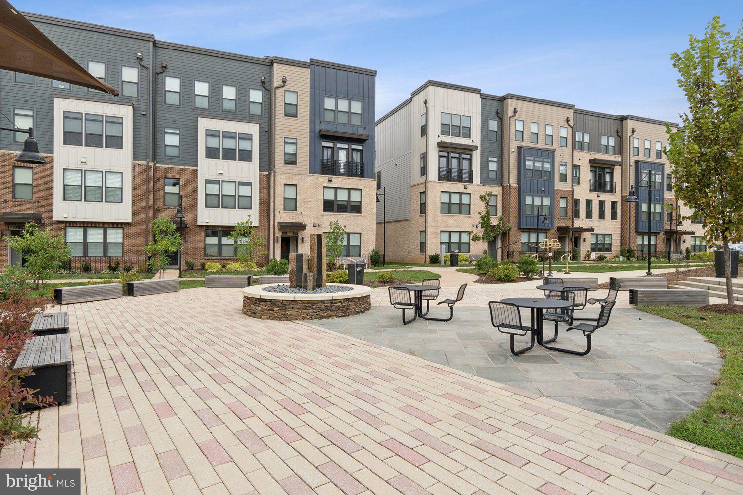 TALL OAKS - Residential Lease