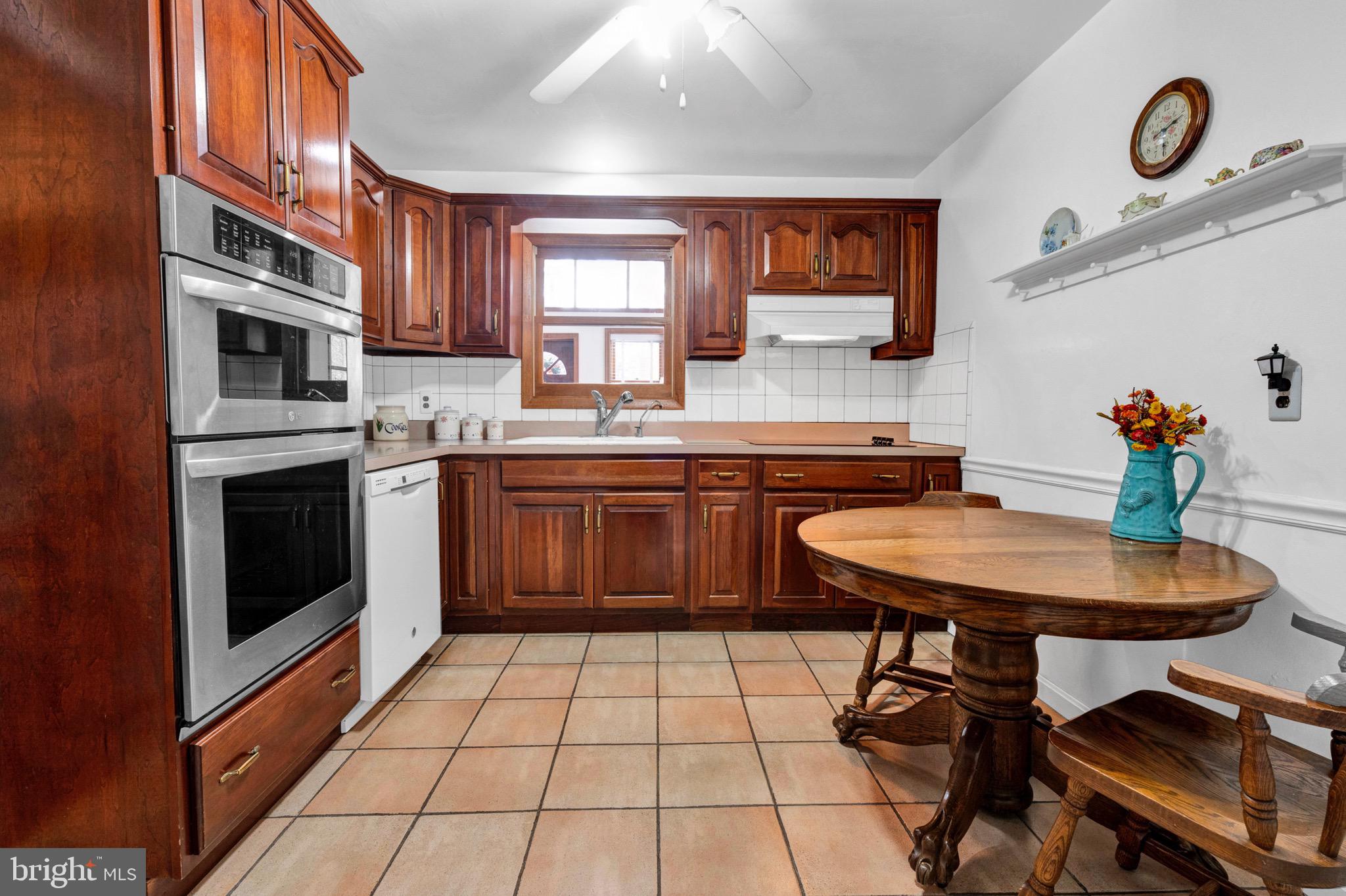 NONE AVAILABLE - Commercial Lease