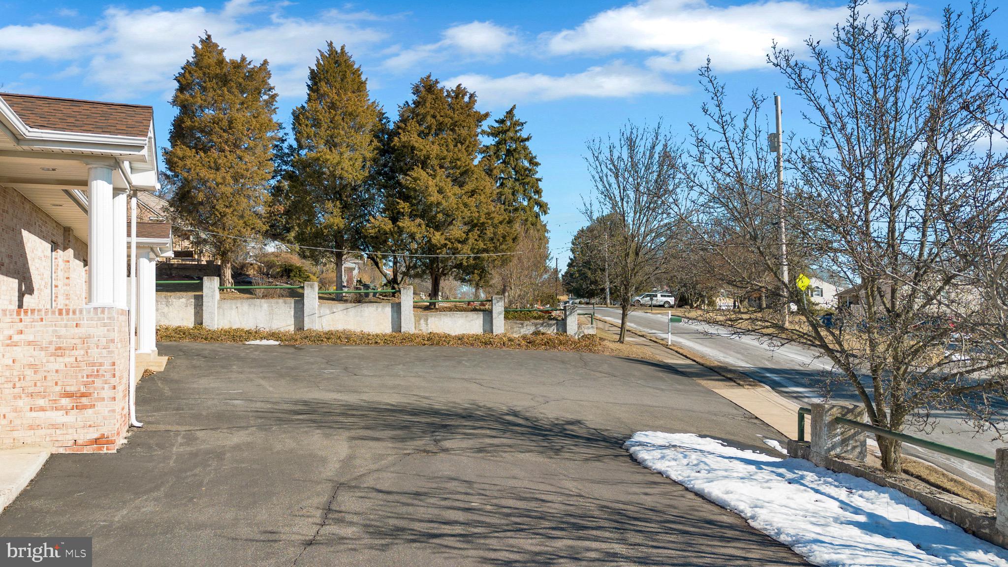 NONE AVAILABLE - Commercial Lease