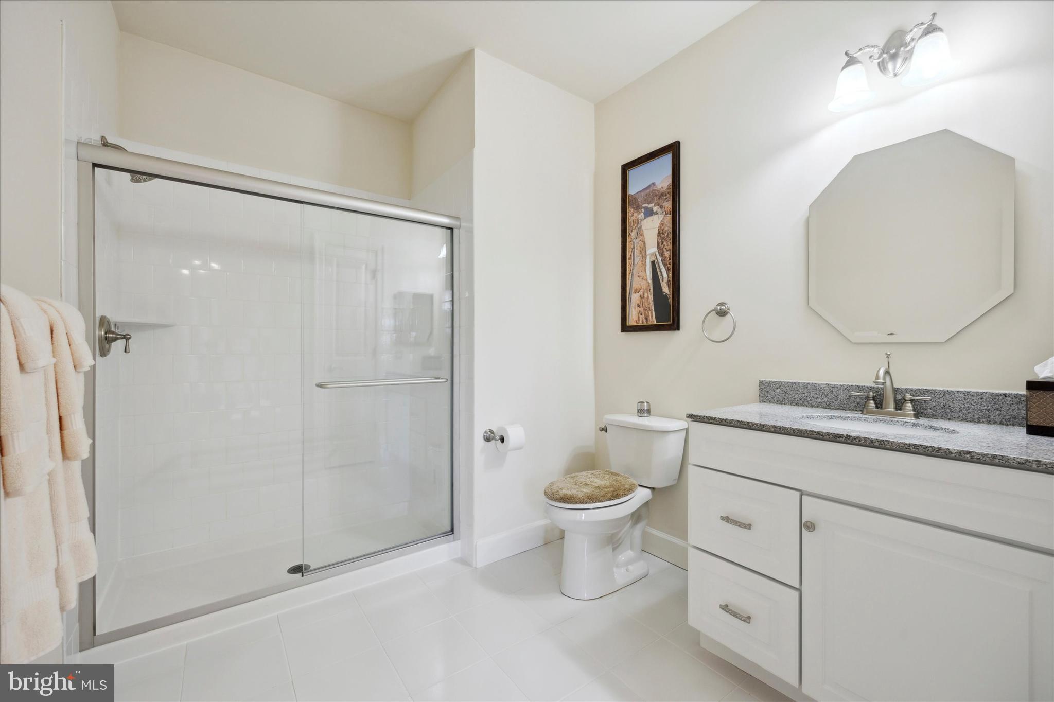 TERRAZZA NEWTOWN SQR - Residential