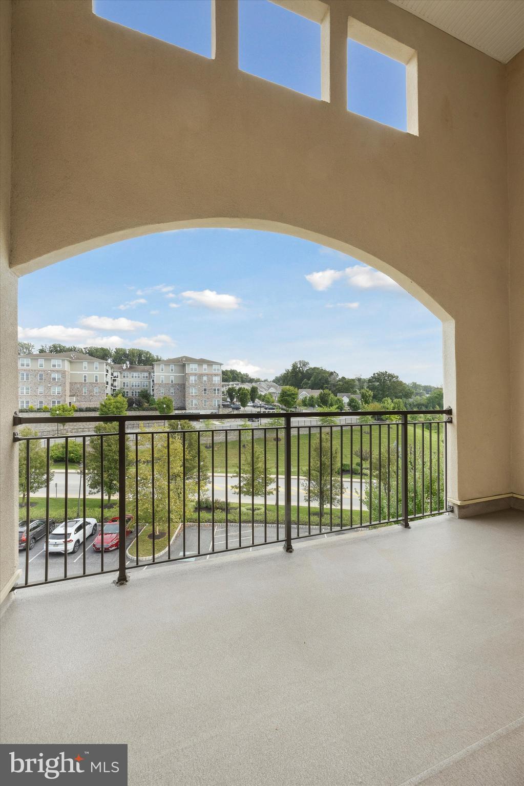 TERRAZZA NEWTOWN SQR - Residential