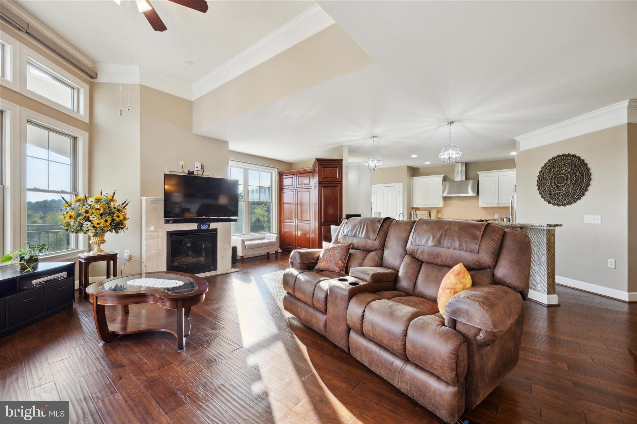 TERRAZZA NEWTOWN SQR - Residential