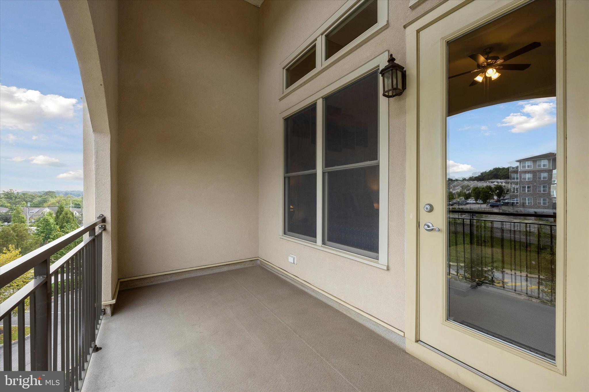 TERRAZZA NEWTOWN SQR - Residential