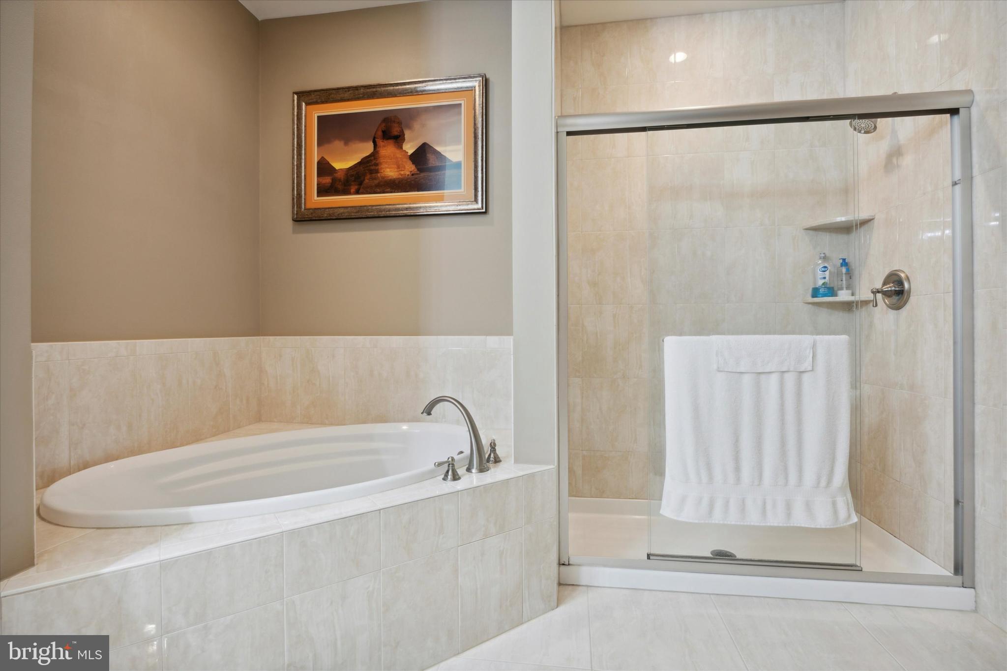 TERRAZZA NEWTOWN SQR - Residential