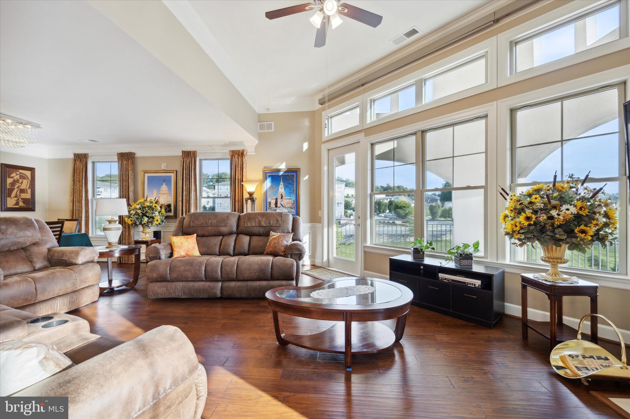 TERRAZZA NEWTOWN SQR - Residential