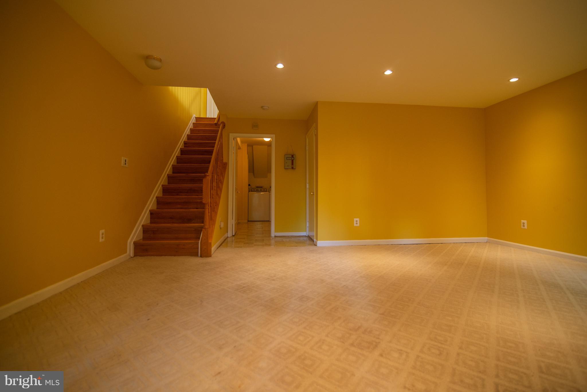 NOTTINGHAM WOODS - Residential