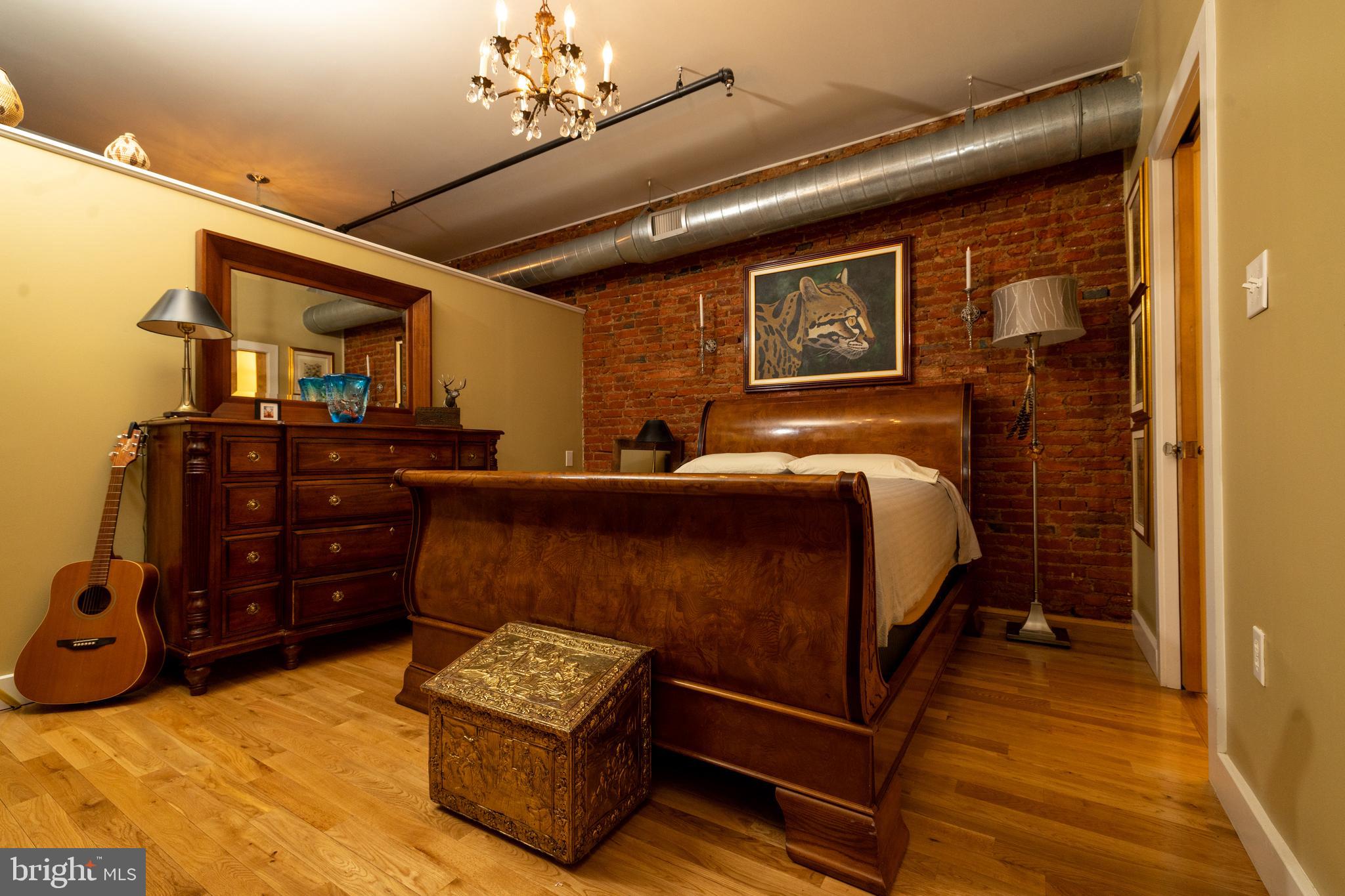 OLD CITY - Residential Lease
