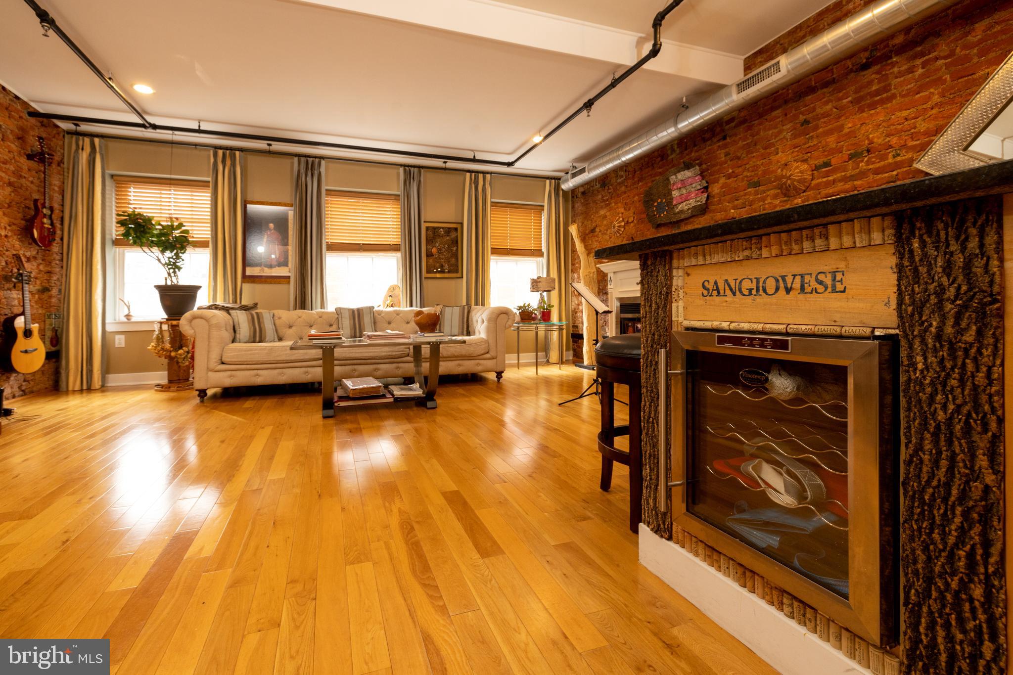 OLD CITY - Residential Lease