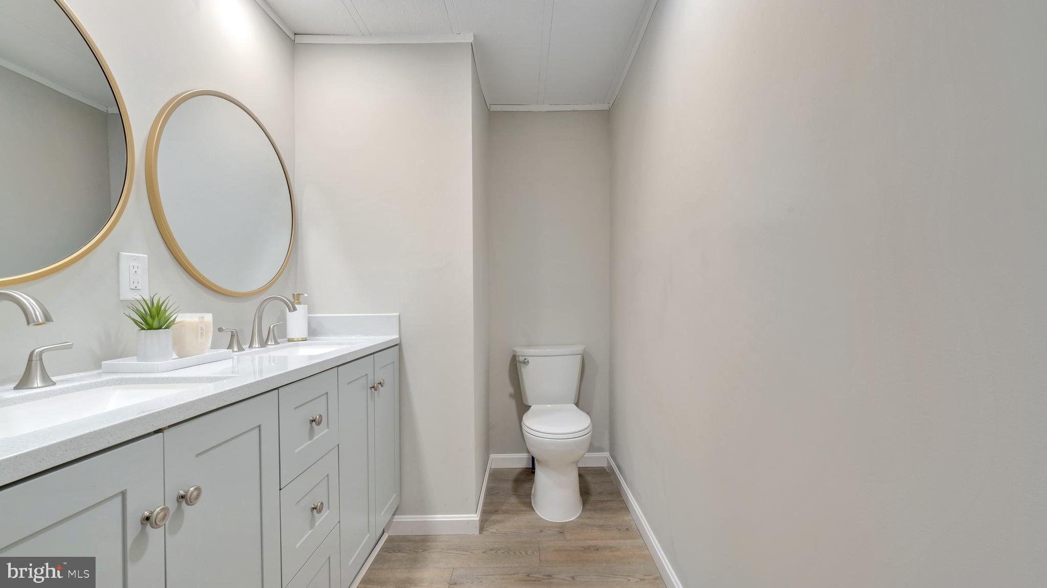 WAYSONS CORNER - Residential