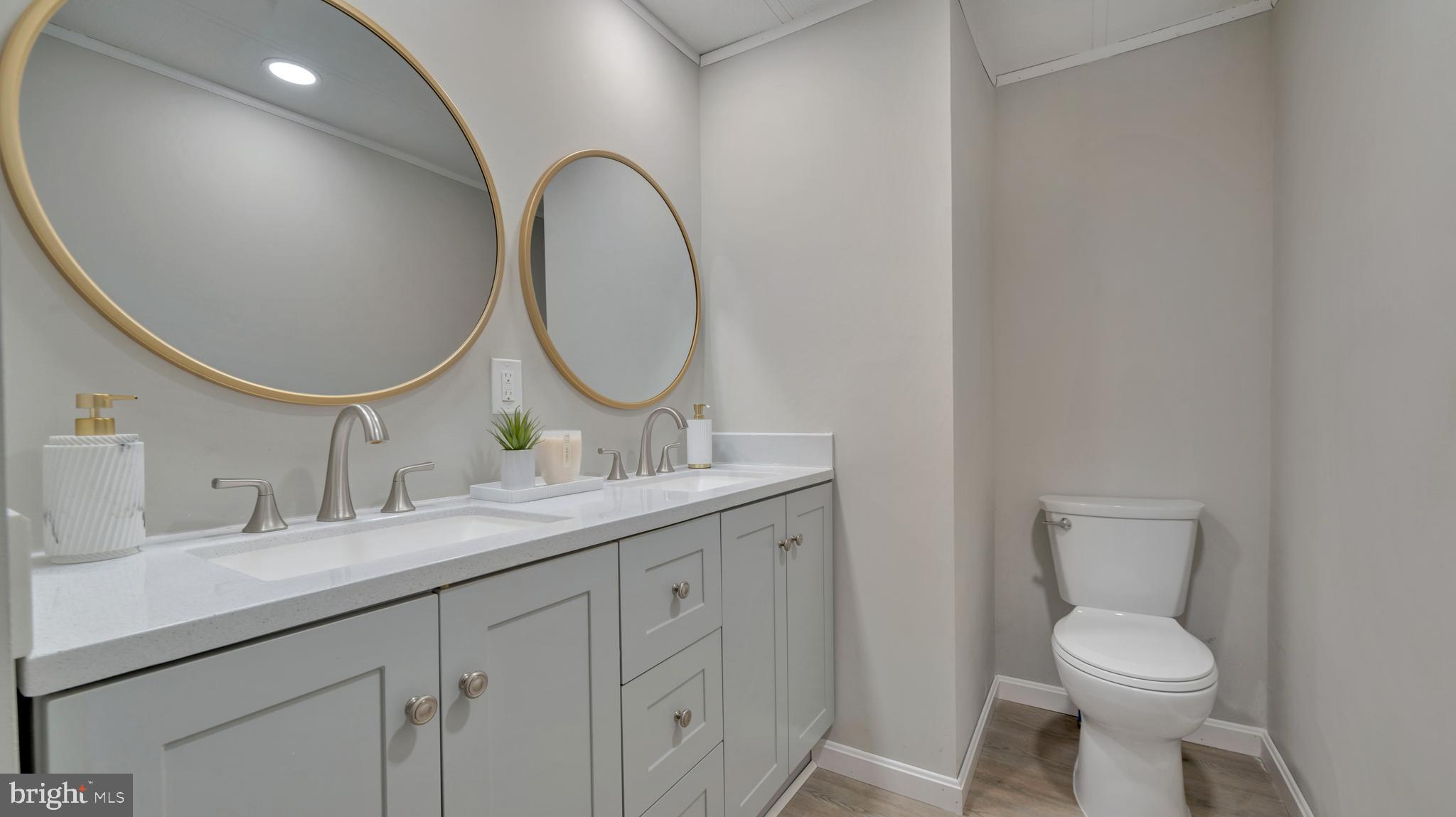 WAYSONS CORNER - Residential