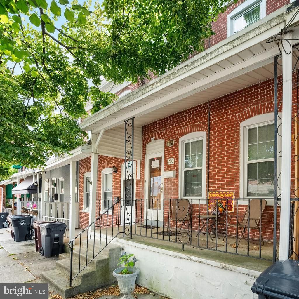 Photo of 230 Woodlawn Avenue, WILMINGTON, DE 19805 (MLS # DENC2089152)
