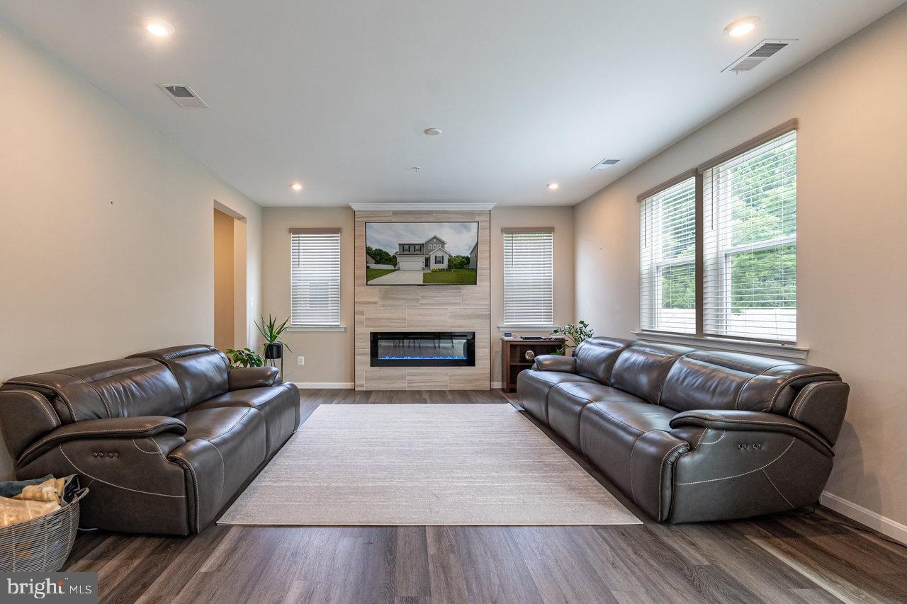 HAGERS CROSSING - Residential