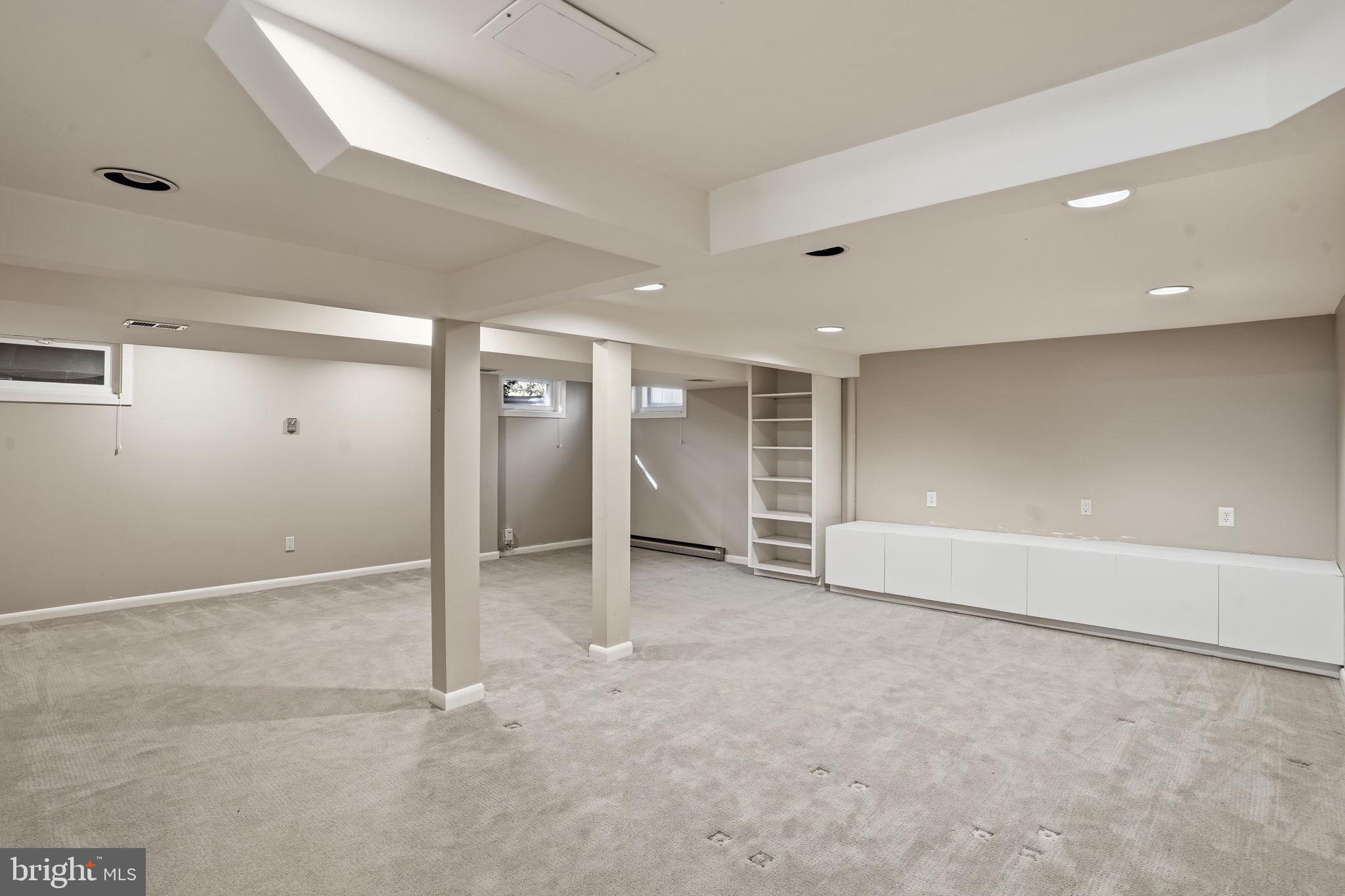 ADMIRAL HEIGHTS - Residential