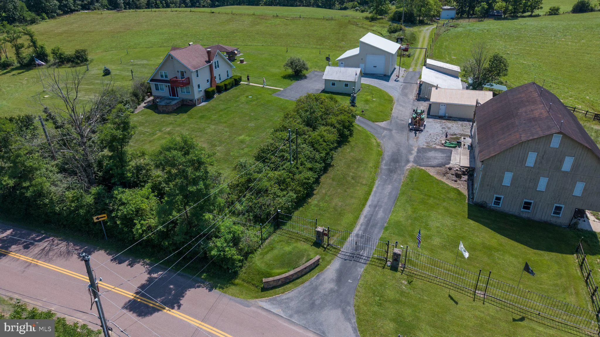 1898 Schellsburg Road, Claysburg, PA, 16625