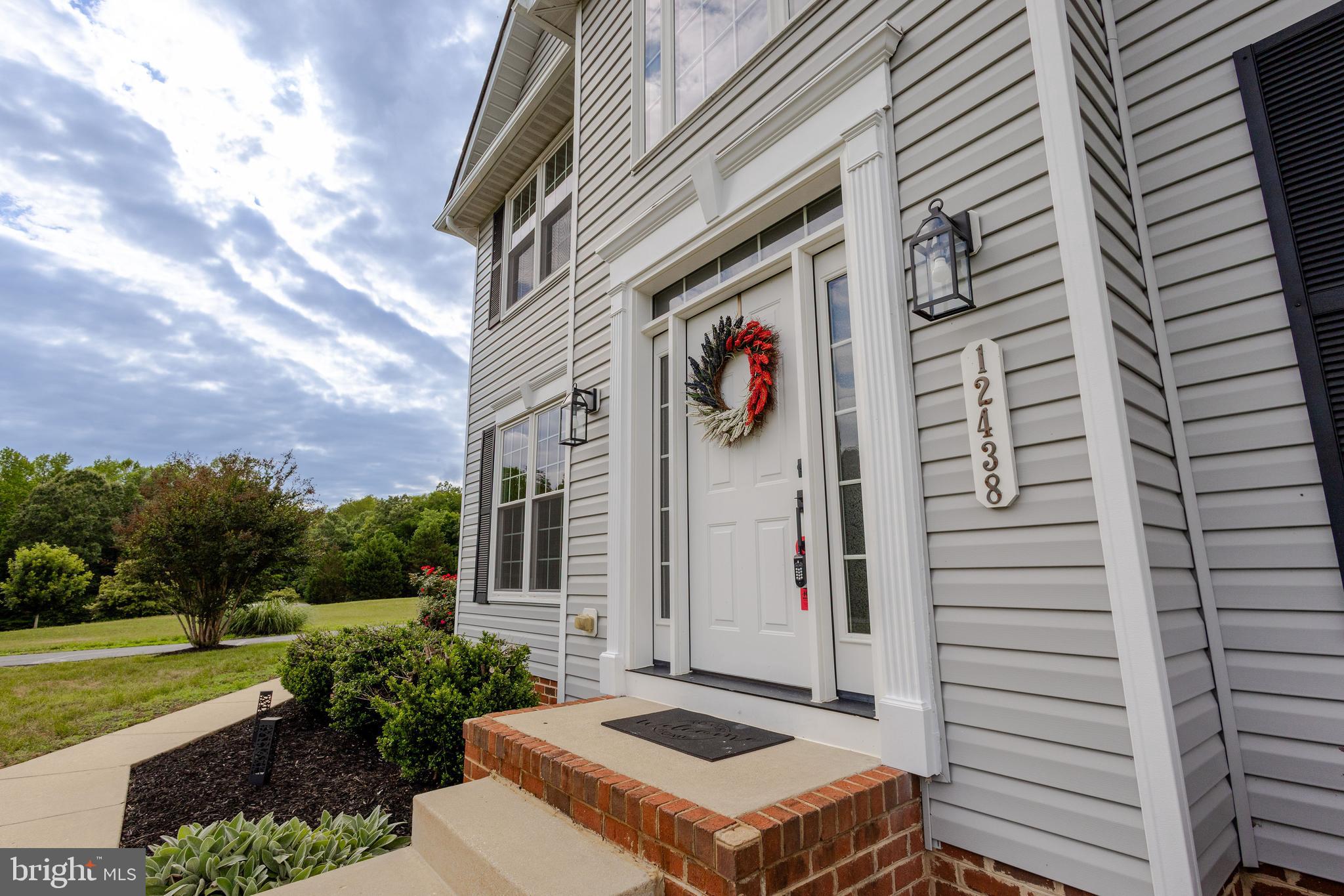 12438 WHISPER CREEK COURT
