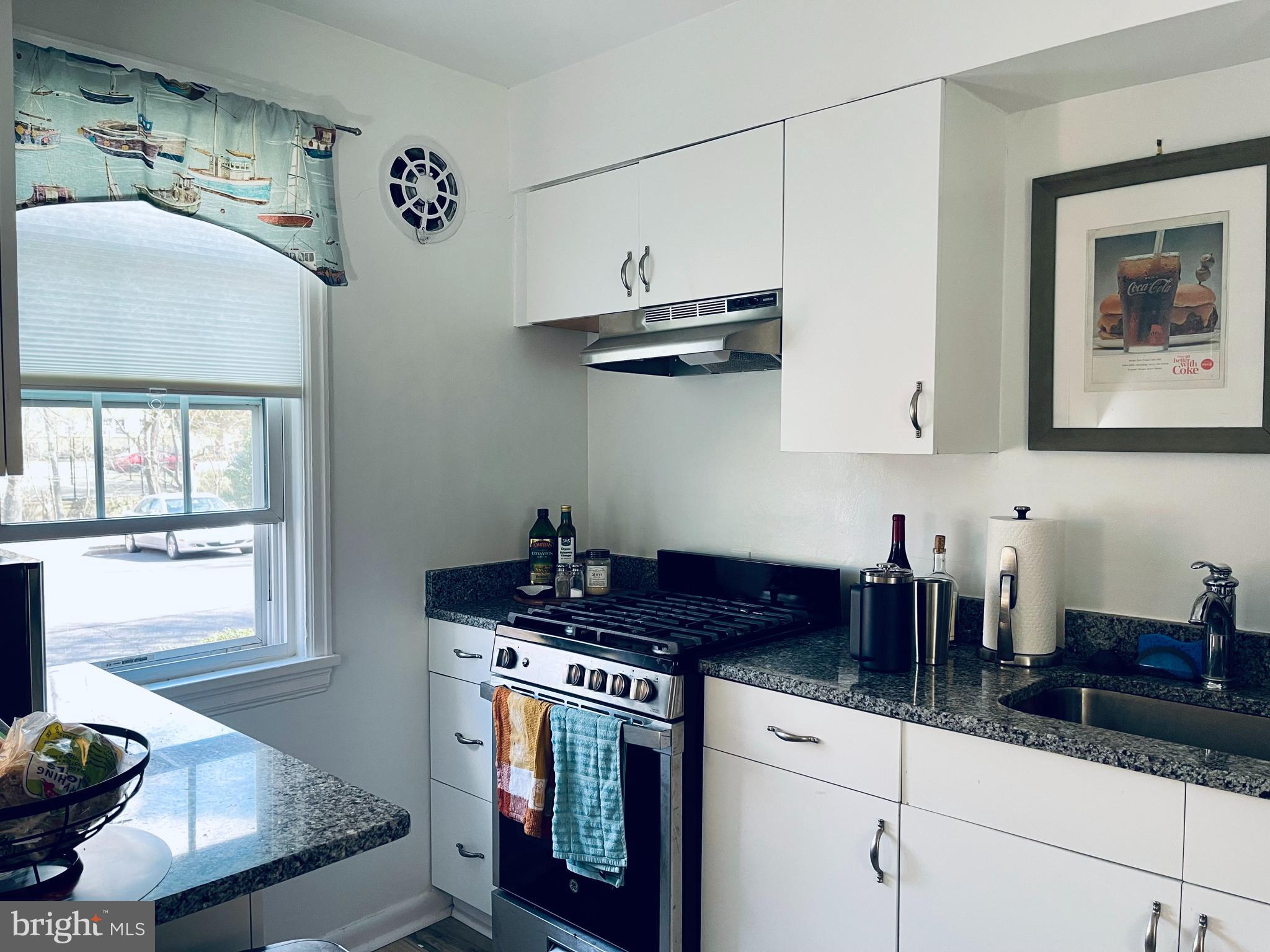 BELLE VIEW - Residential Lease