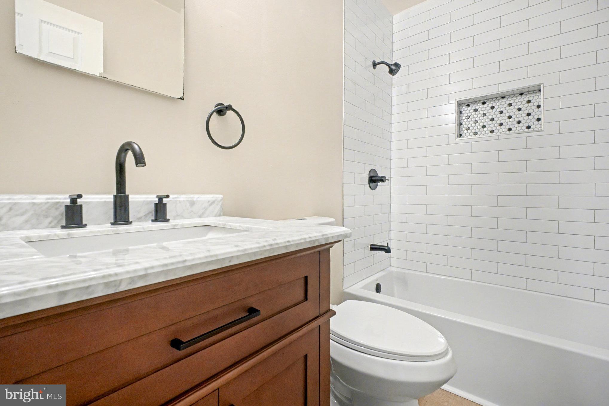 OLDE GREENWICH - Residential