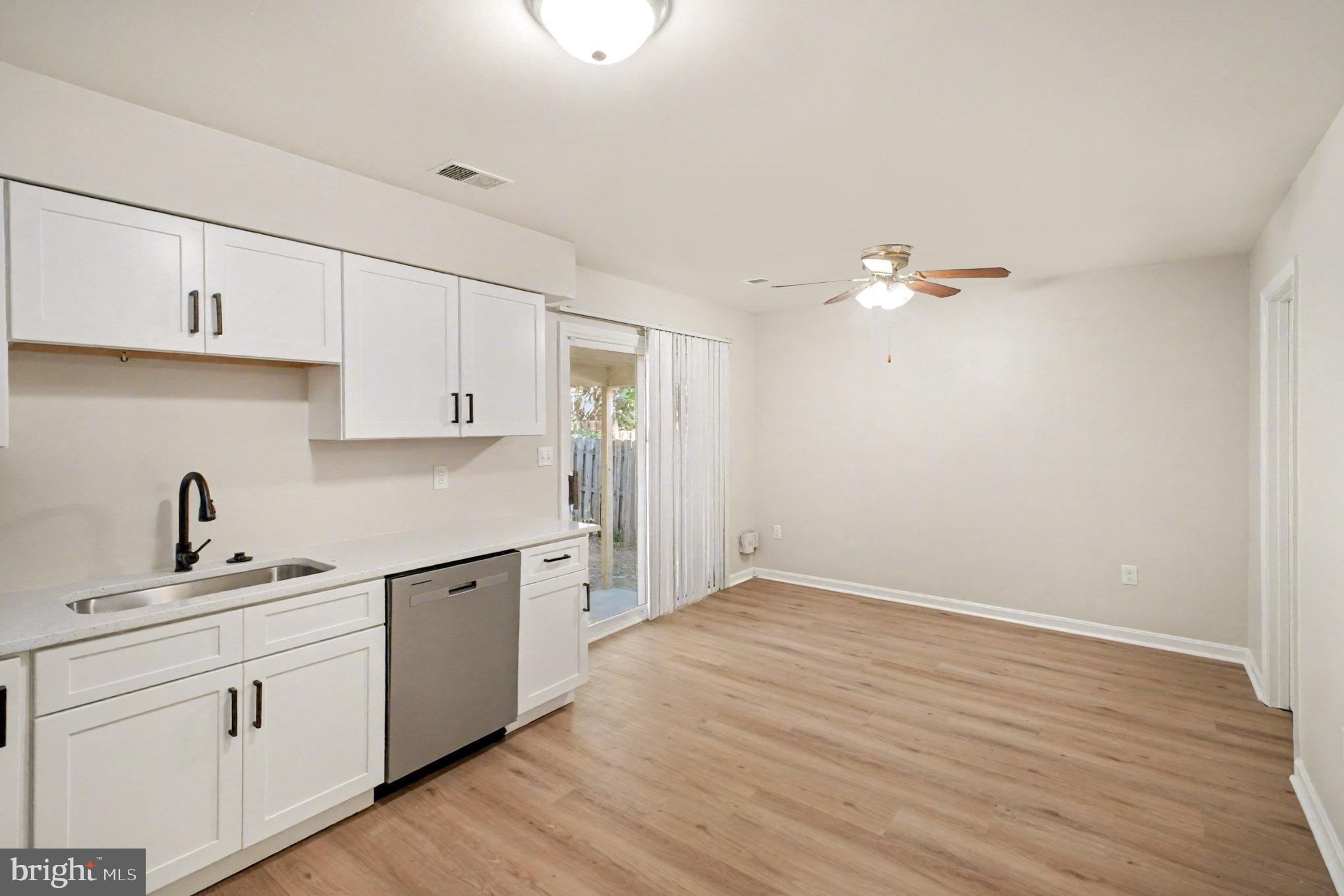 OLDE GREENWICH - Residential