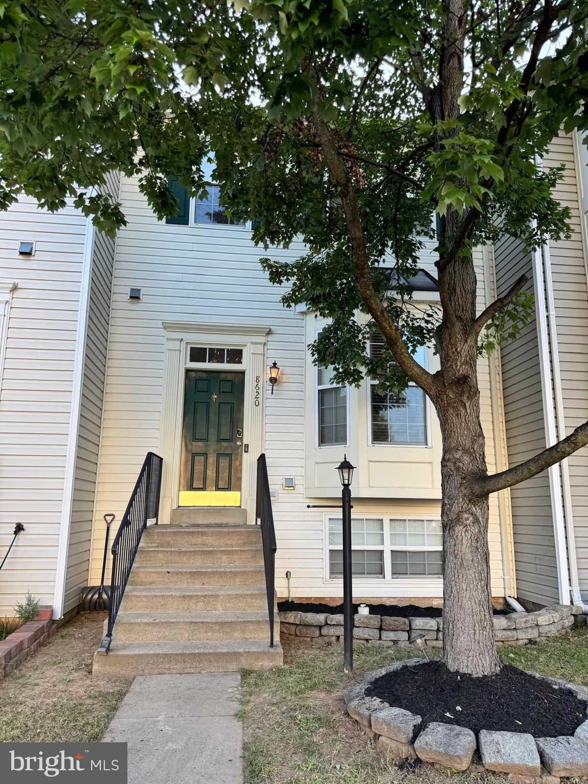 8620 DIVER COURT