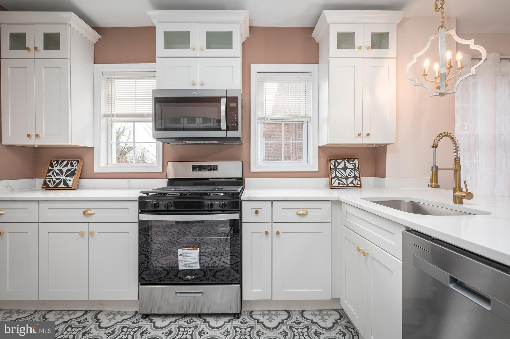 BEVERLY HILLS - Residential