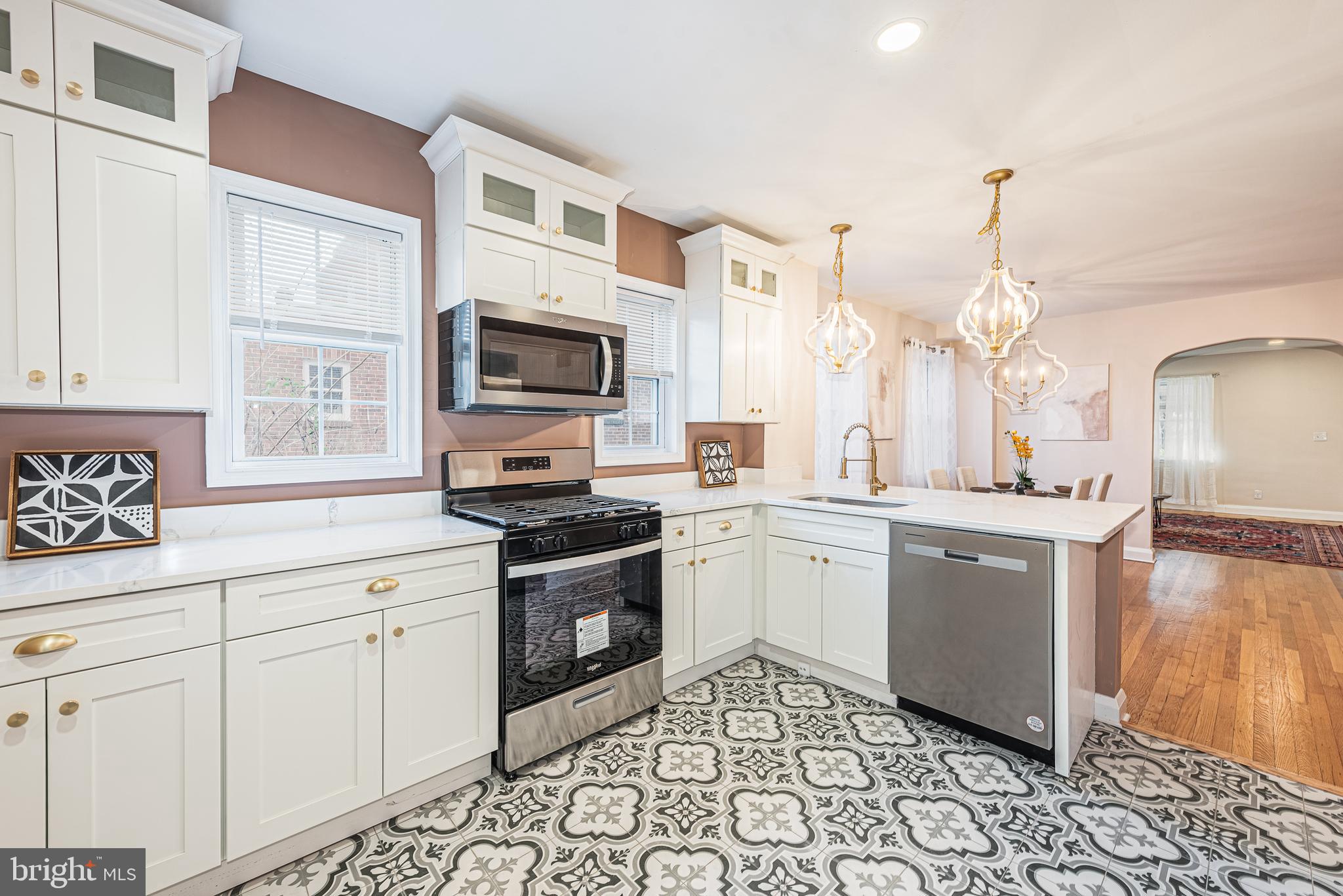 BEVERLY HILLS - Residential