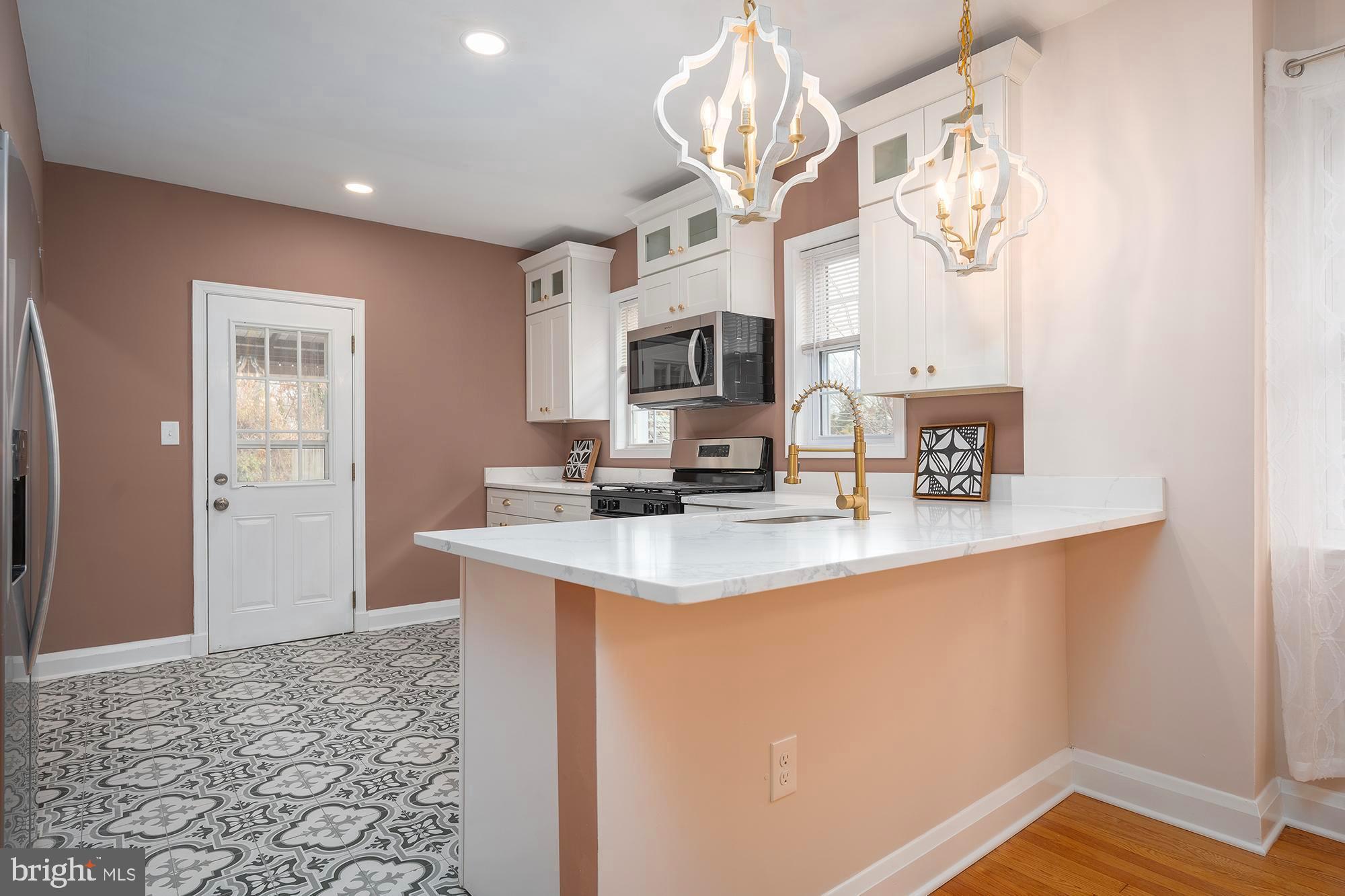 BEVERLY HILLS - Residential