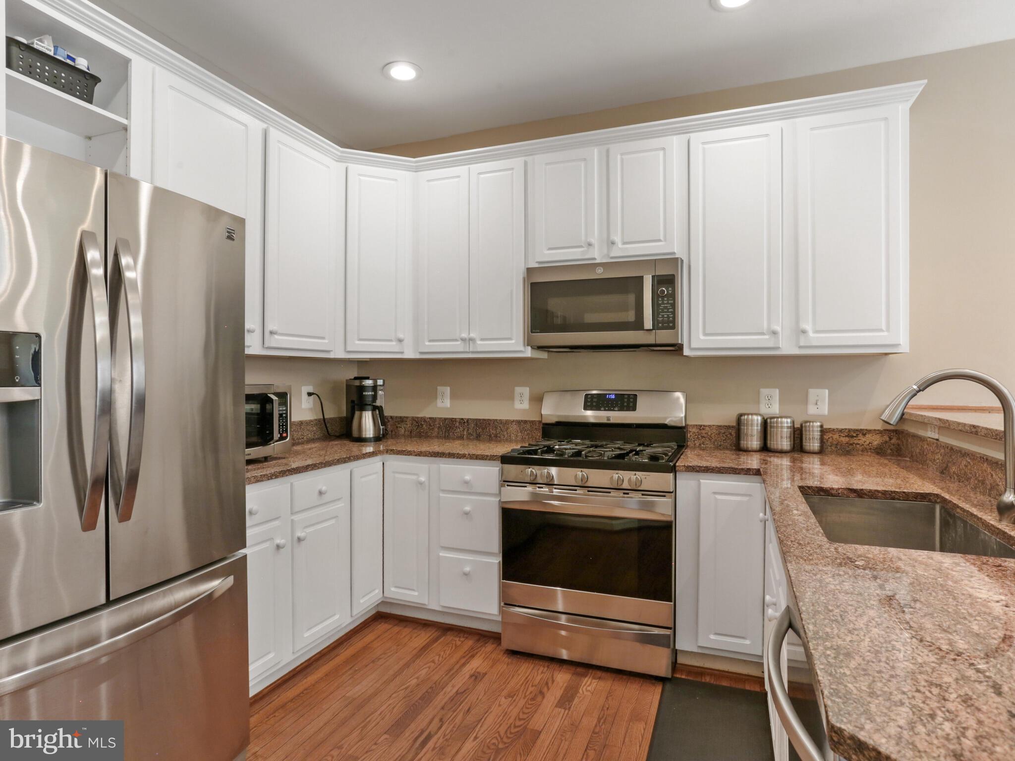 6142 MANCHESTER PARK CIRCLE