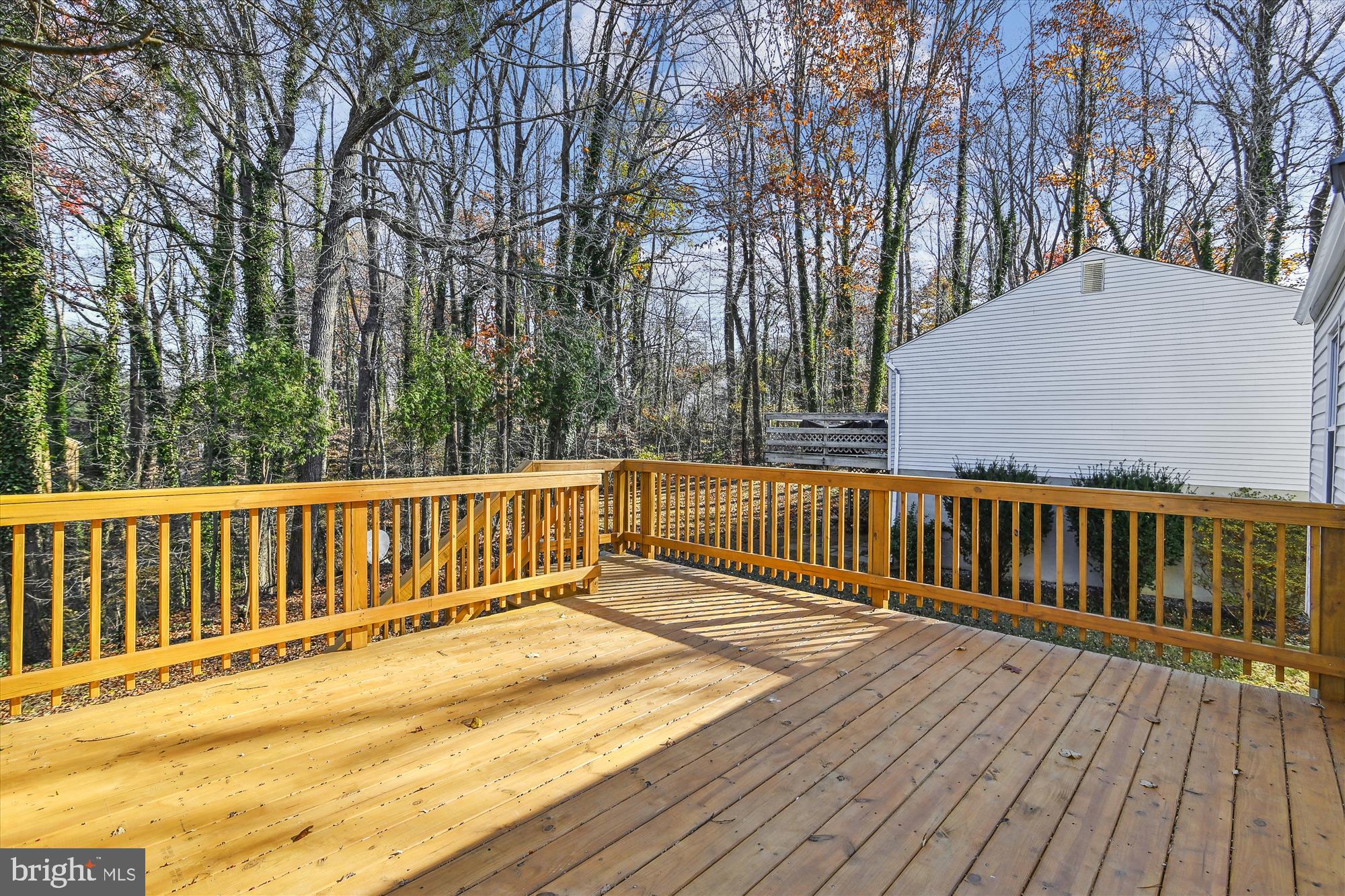 WHISPERING WOODS - Residential